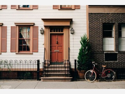 2024 Real Estate Forecast: A Year of Opportunity for Buyers and Sellers