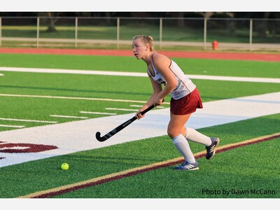 Dexter Clips Chelsea in Battle of Field Hockey Unbeatens