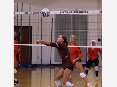 Dexter Volleyball Sweeps Home Quad