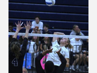 Chelsea Volleyball Picks Up Pair of Wins