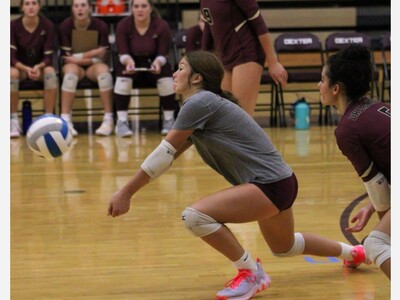 Dexter Volleyball Downs Lincoln in Four