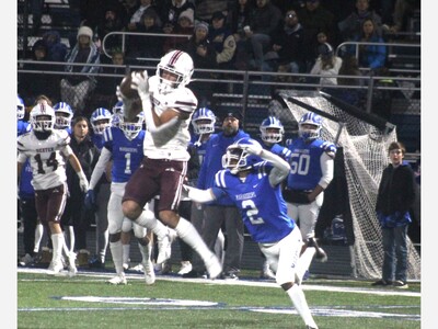 Carlson Ends Dexter’s Season in District Finals