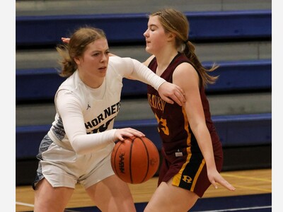 Hornets Roll to 3-0 Start