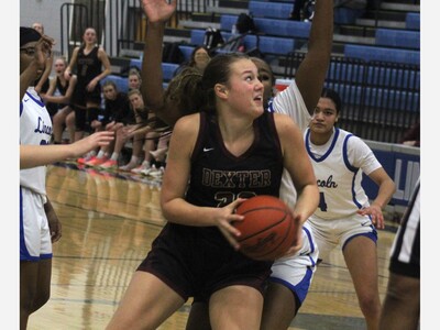 Dexter Girls Remain Perfect in SEC Red