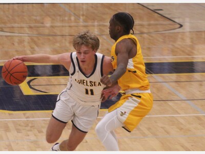 Chelsea Holds Off Saline in SEC Cross Over Battle