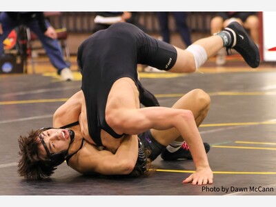 Joyce, Kletzka Qualify for D1 Wrestling Regionals