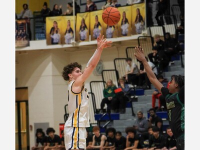 Sanderson Buzzer-Beater Lifts Saline Past Onsted