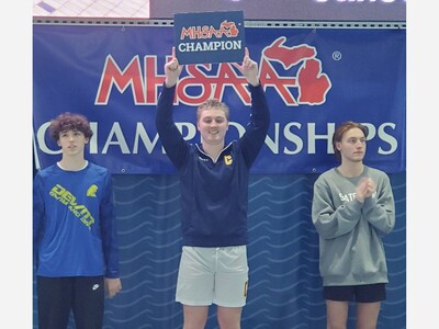Chelsea’s Mitchell Brown Repeats as D3 State Diving Champion