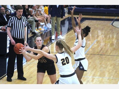 Dexter Girls’ Roll Past Huron in Regular Season Finale