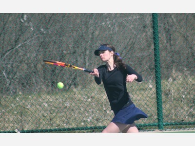 Saline Tennis Earns Two Wins in Hudsonville