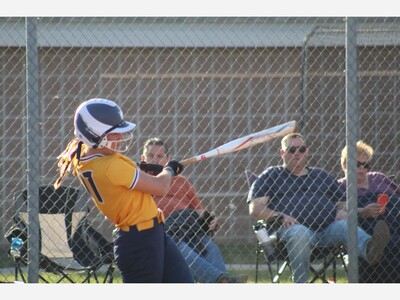 Saline Softball Moves to 4-0 in the SEC Red