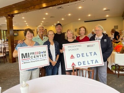 Local DAR Chapter Volunteers at Fundraiser