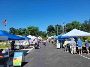 Eat Well and Live Well by Shopping at a Farmers Market this 2025 Season