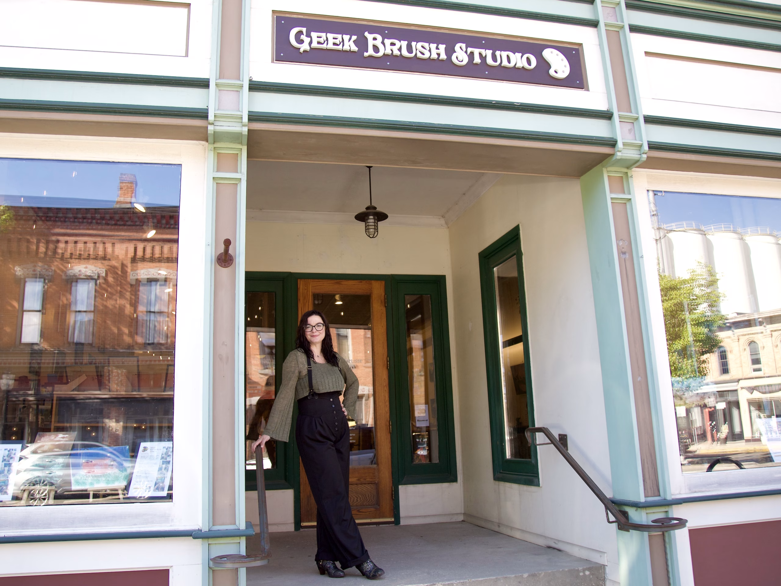 Geek Brush Studio Celebrates Grand Re-Opening