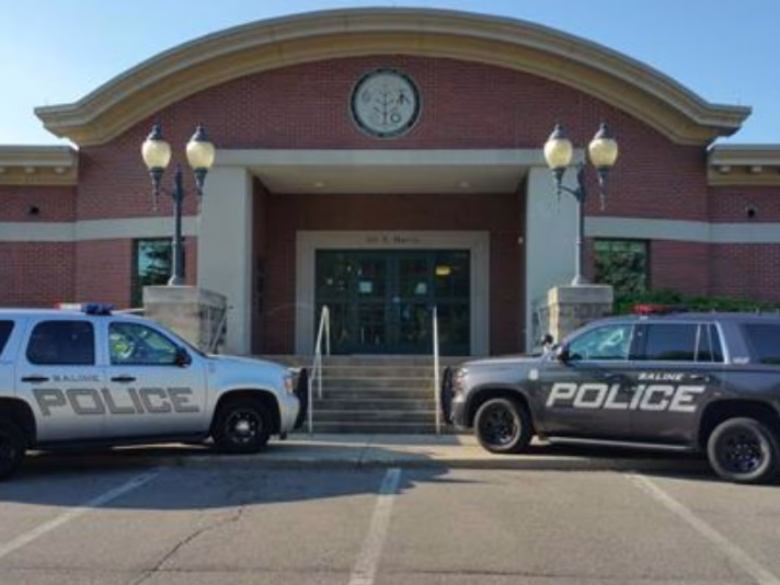 Saline Extends Contracts With Police Deputy and Chief