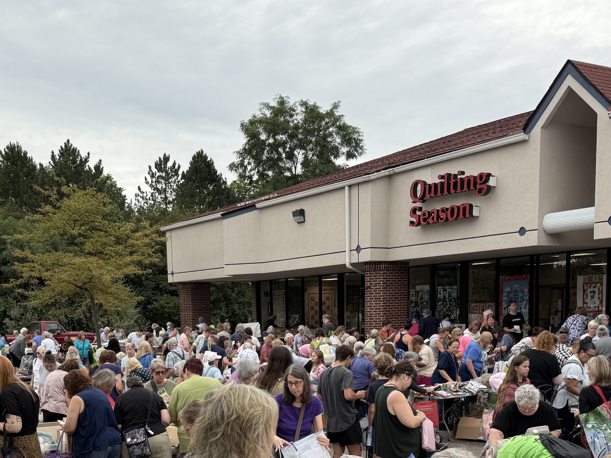 Quilting Season’s August Donation Sale Draws Huge Crowd in Saline