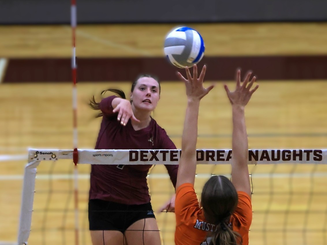Streaking Dexter Volleyball Rolls Past Bedford