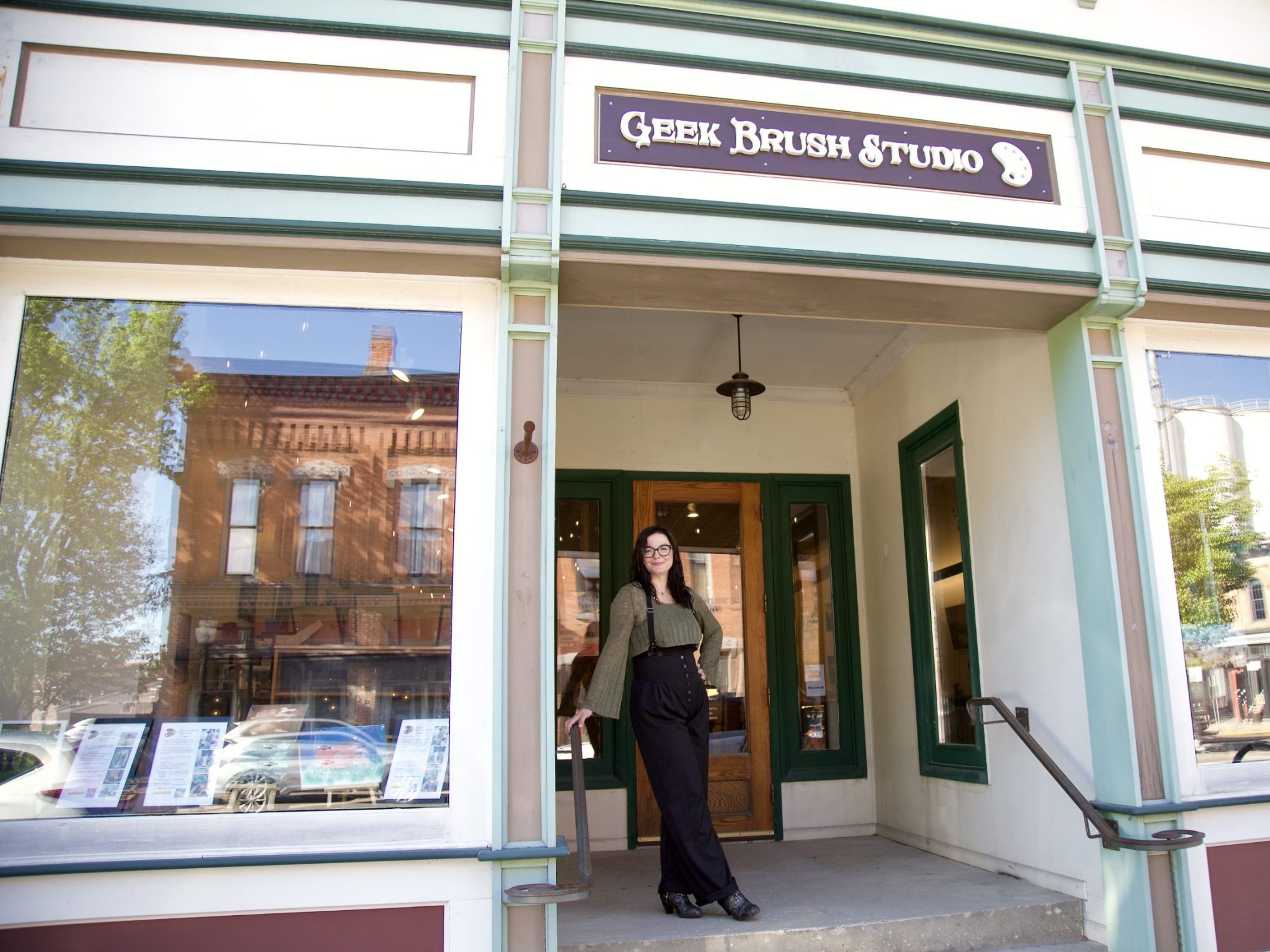 DraganPopArt Brings a ‘Beautiful Mess’ of Nostalgia to Chelsea’s Geek Brush Studio