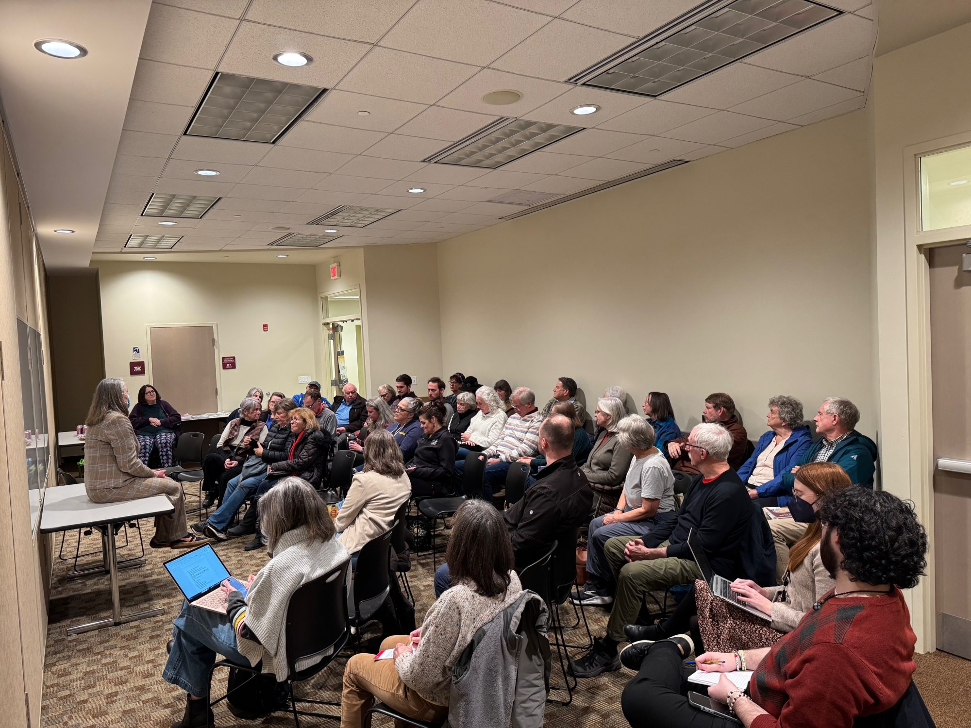 Sen. Shink Holds Town Hall in Dexter