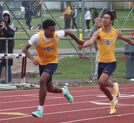 Saline Track and Field Teams Sweep SEC Red Tri-Meet