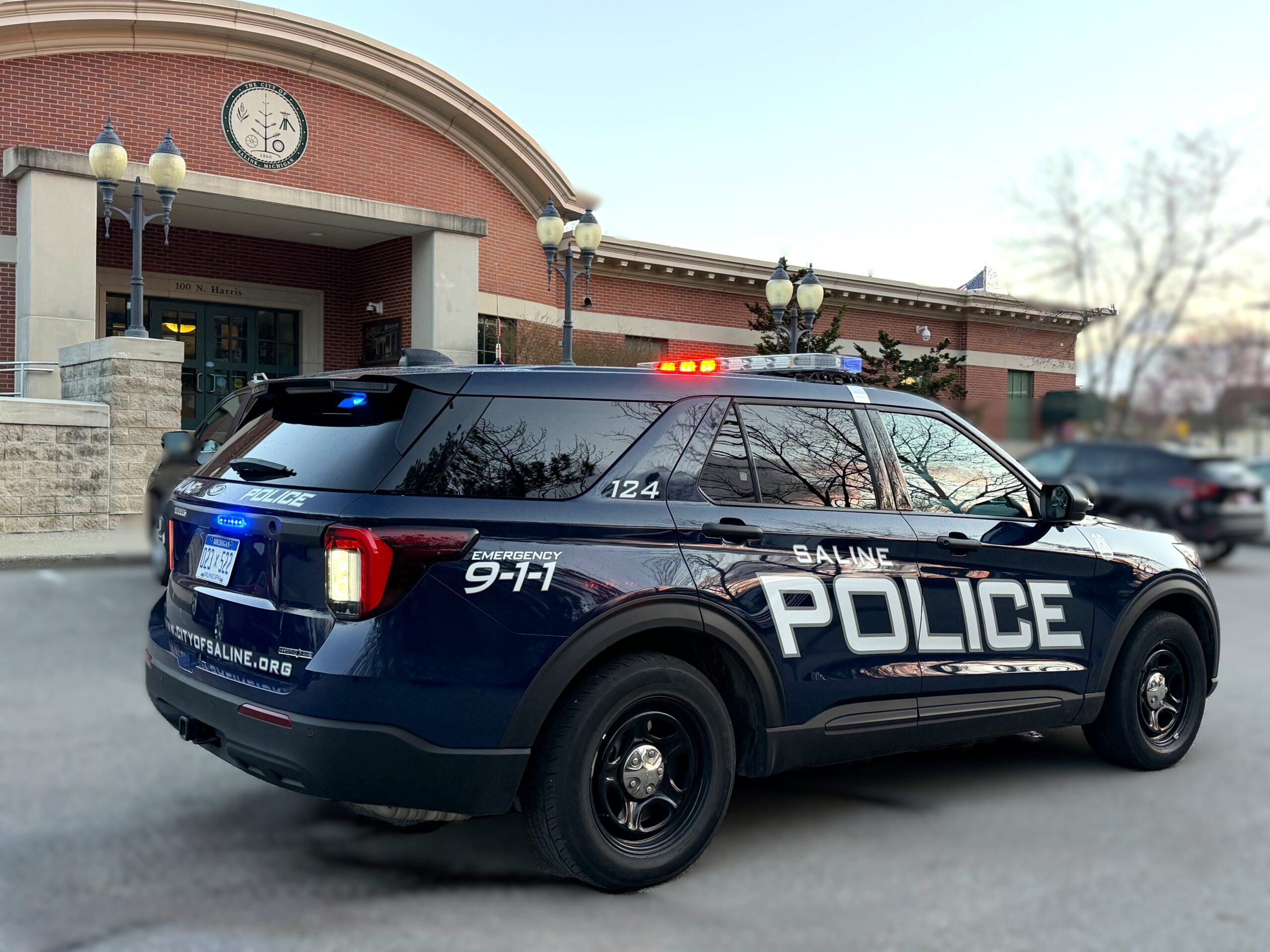 Saline Council Approves Police Chief Contract