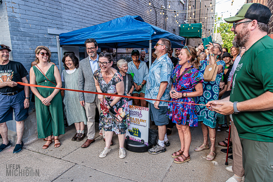 Downtown Chelsea Cuts Ribbon on Chelsea Art Alley