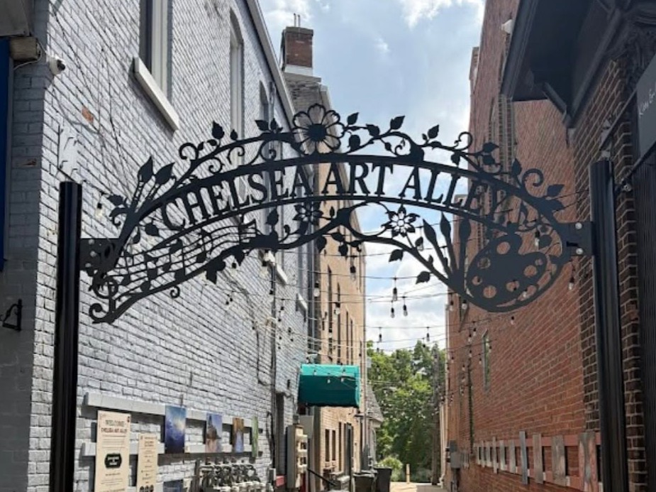 A Front Door for the Art Alley: Chelsea’s Outdoor Gallery Gets Its Archway
