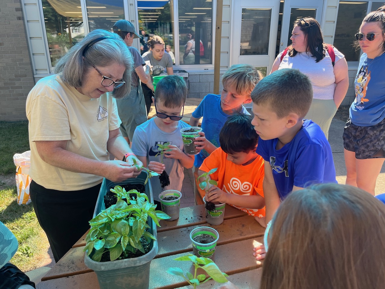 Chelsea Program Cultivates Cross-Generational Connections