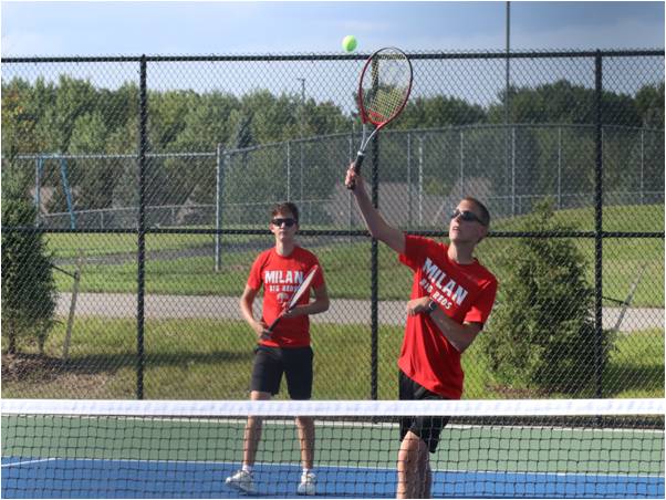 Big Reds Tennis Takes On Dexter and Tecumseh
