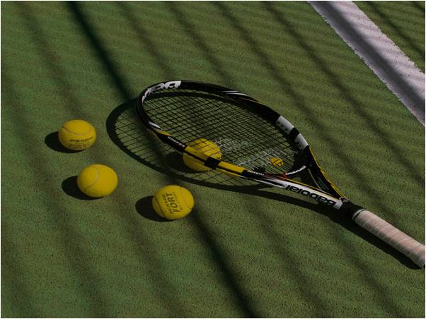 Big Reds Tennis Opens Season with a Win