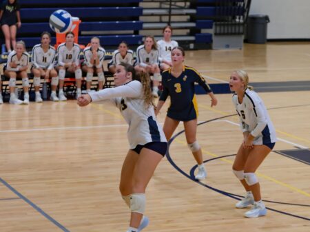 Saline Volleyball Battles to 4-5 Start